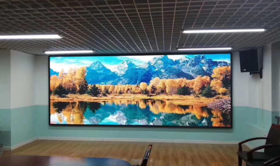 云南室內小間距led顯示屏