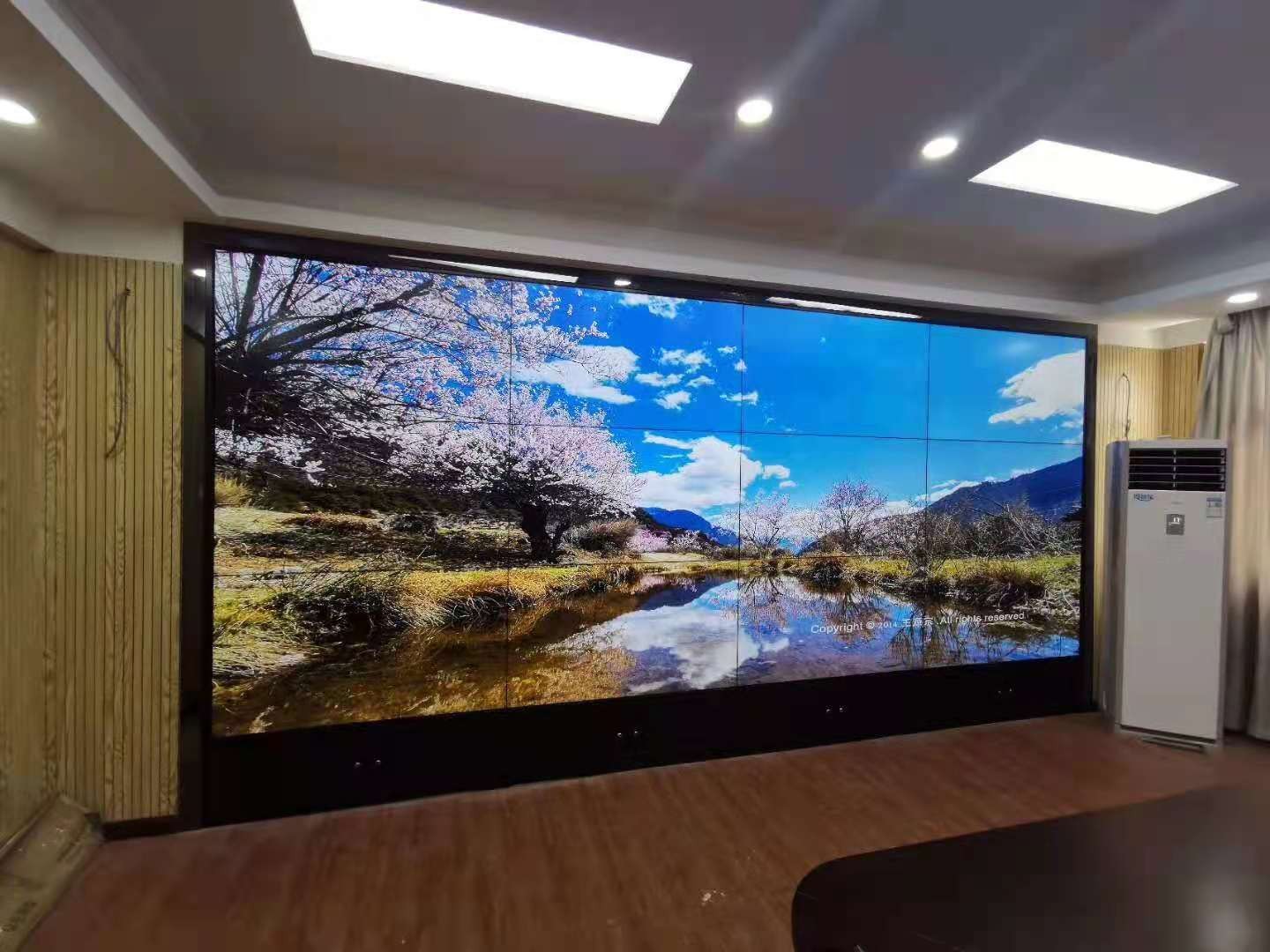 小間距LED顯示屏